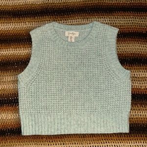 Mint colored crop sleeveless sweater, size medium. New with tags. Fits TTS.